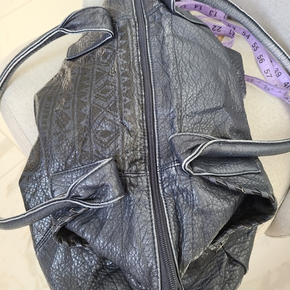 Volcom shoulder bag/ Sz 12x17x5 - Picture 9 of 9